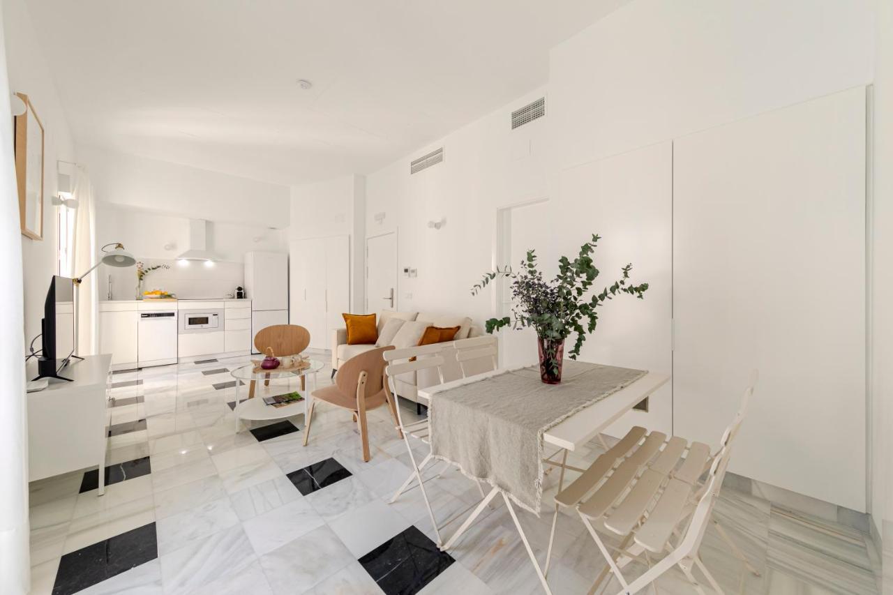Aurora Terrace Apartments Siviglia Esterno foto